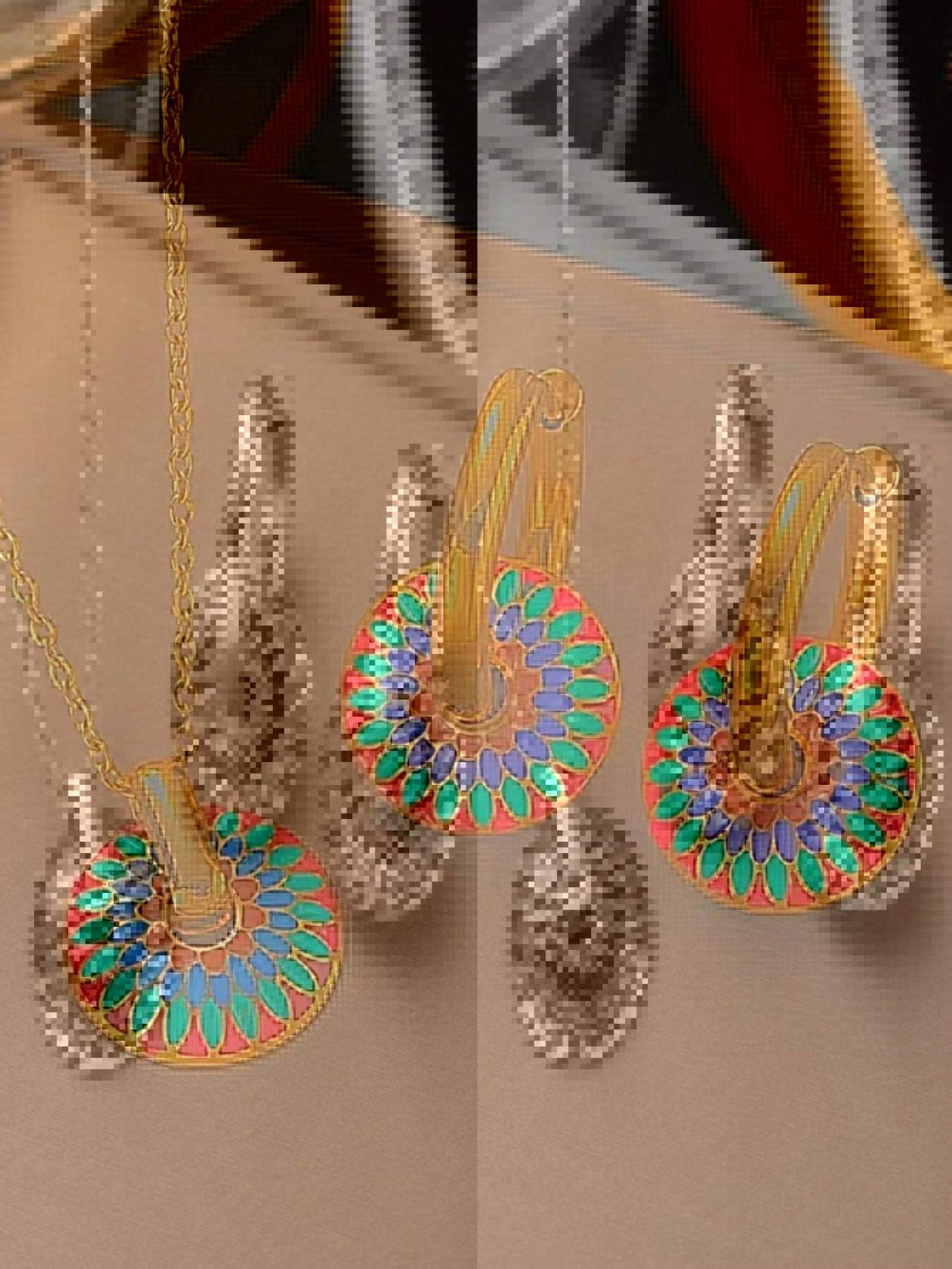 Fashionable Round Set